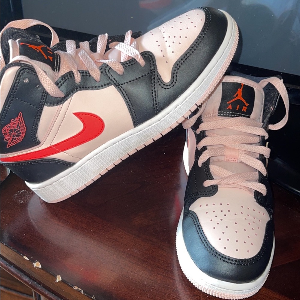 Jordans size 4